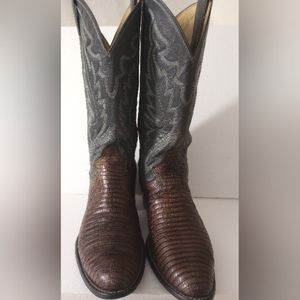 Size 8.5 Justin style 8327 leather lizard skin retro boots.  Blue/gray and brown